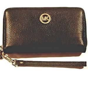 Micharl Kors Black Leather Zip Up Wallet Wristlet